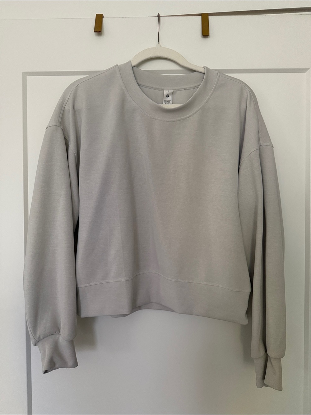 Like New - lululemon Softstreme Women's Crewneck Sweatshirt - Light Gray